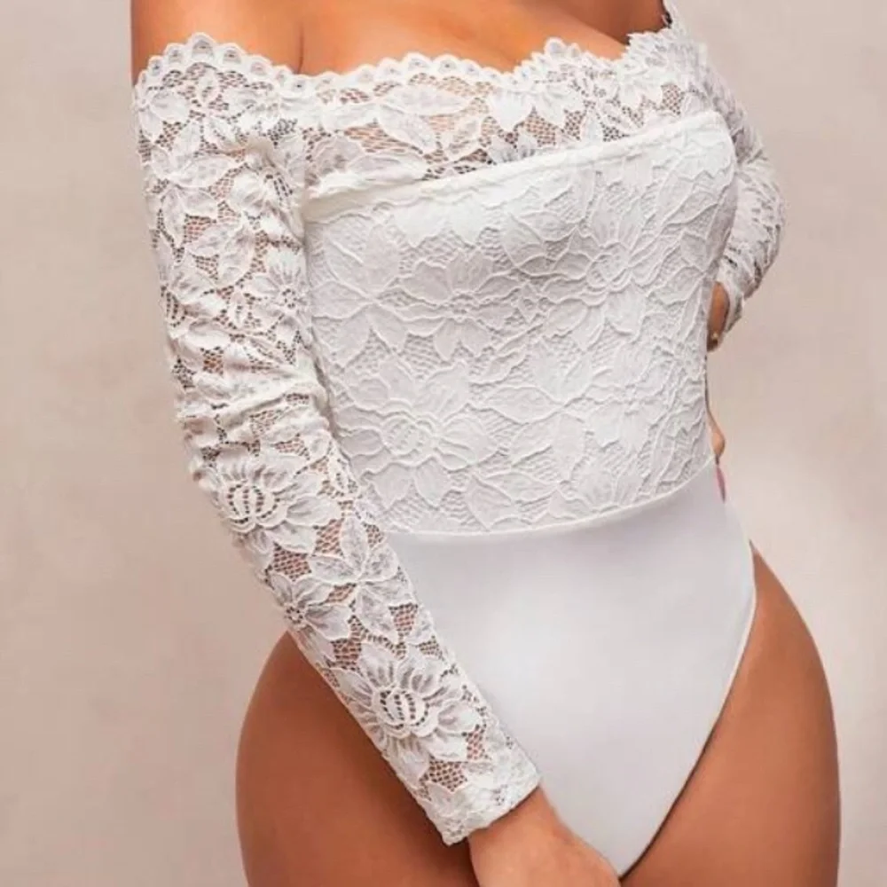 Elegant White Lace Off-Shoulder Bodysuit - Picture 4 of 7